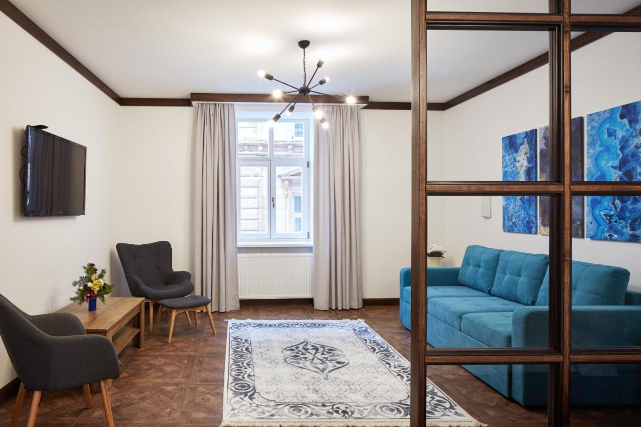 Old House Apartment 利沃夫 外观 照片