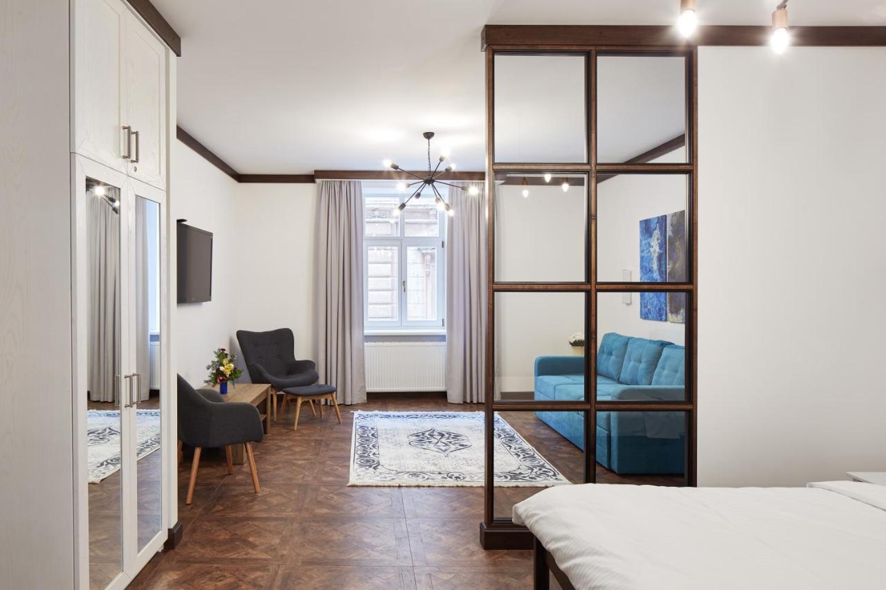 Old House Apartment 利沃夫 外观 照片